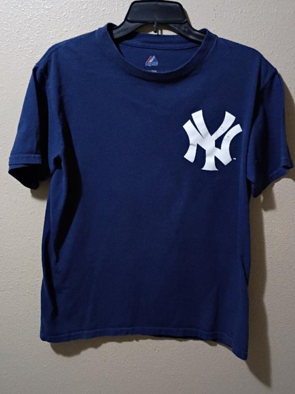 NEW YORK YANKEES Derek Jeter youth t-shirt (small) by Majestic - Blue